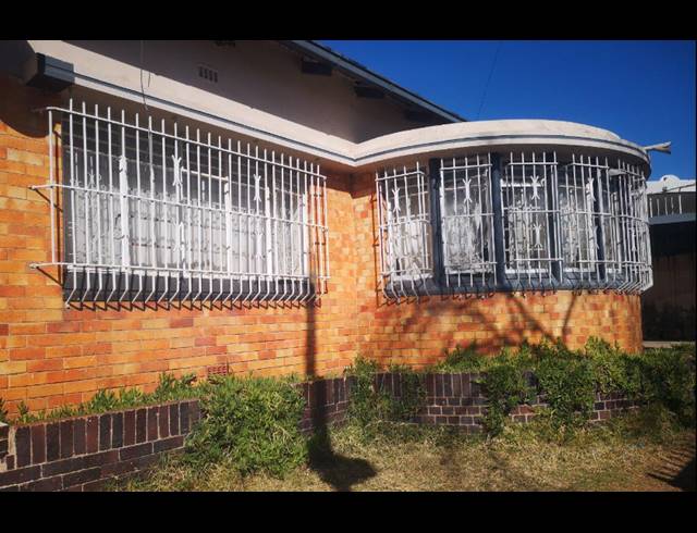 3 BEDROOM HOUSE FOR SALE IN ROSETTENVILLE